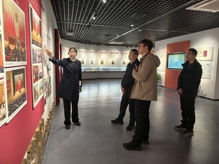 中铁1.jpg